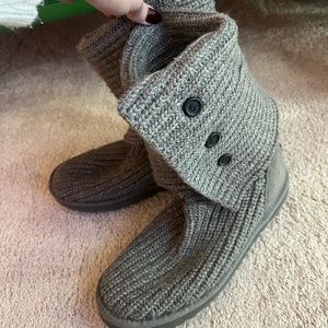 GRAY UGG CLASSIC CARDY KNIT BOOT